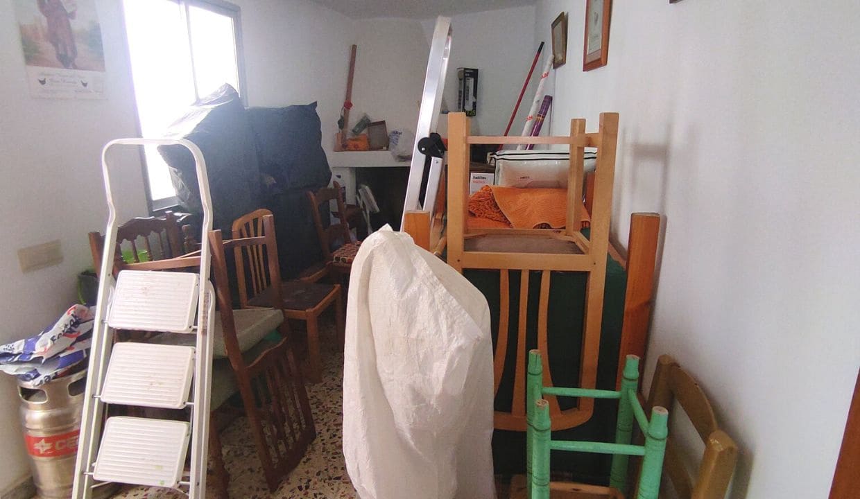 8 soverom Hus til salgs i Canillas de Albaida - € 143 000 (Ref: 7449934)