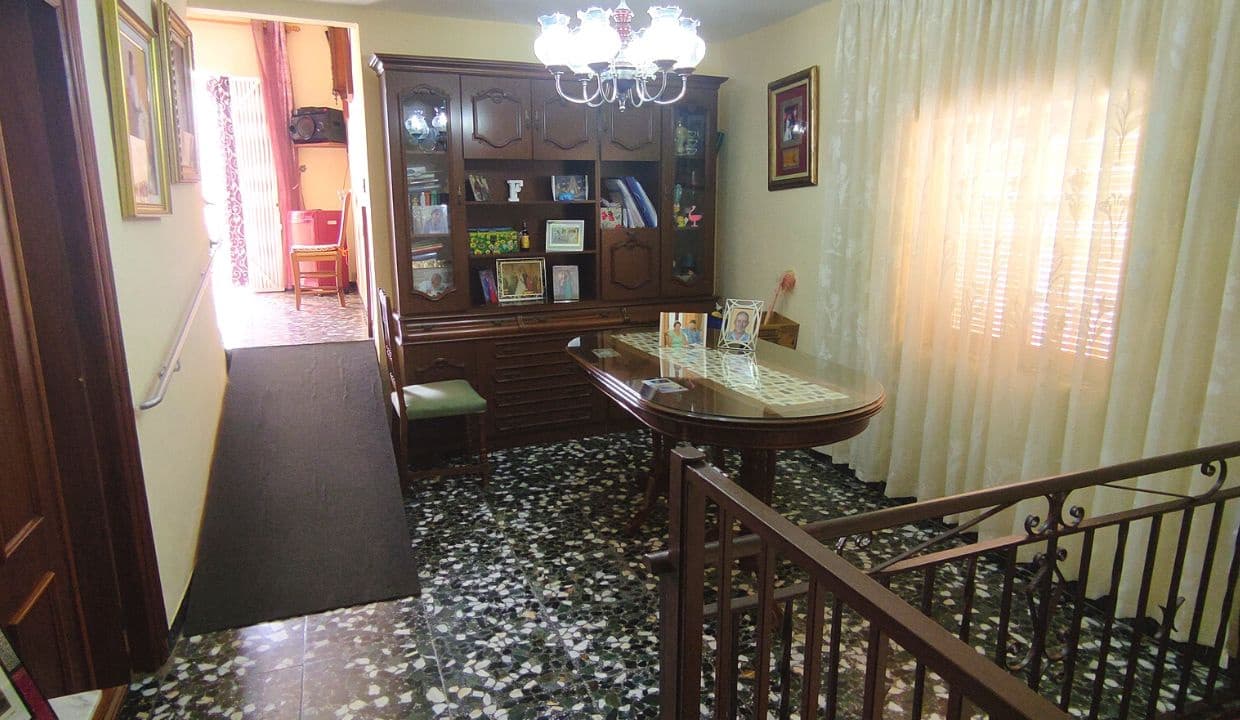 8 soverom Hus til salgs i Canillas de Albaida - € 143 000 (Ref: 7449934)