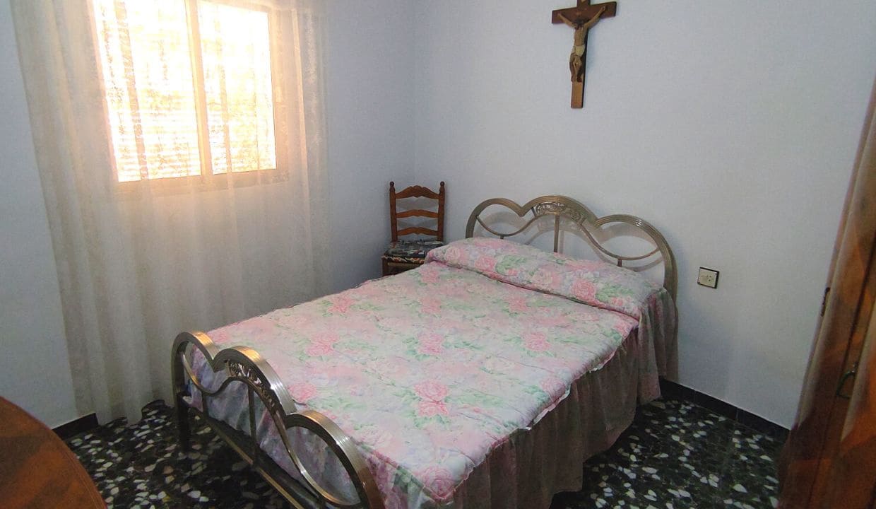 8 soverom Hus til salgs i Canillas de Albaida - € 143 000 (Ref: 7449934)