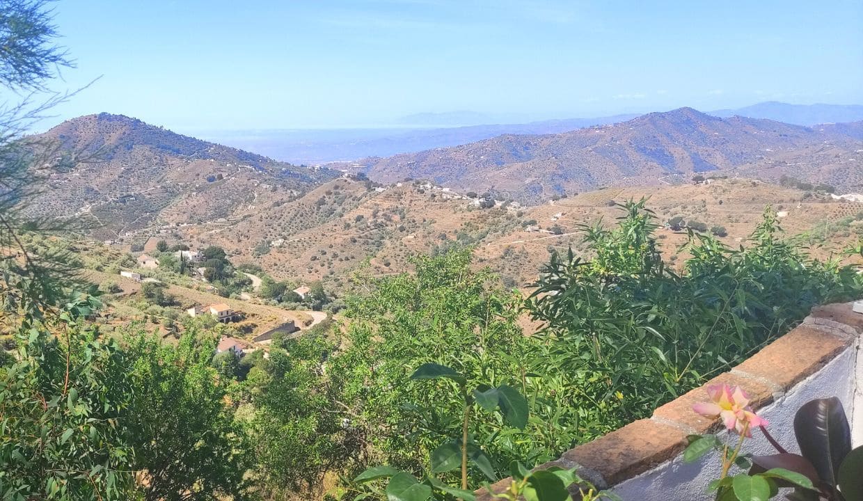 3 camera da letto Villa da affittare in Competa con piscina garage - 1.200 € (Rif: 7537532)