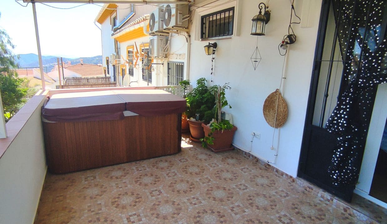 4 soveværelse Byhus til salg i Competa med garage - € 197.500 (Ref: 7654273)