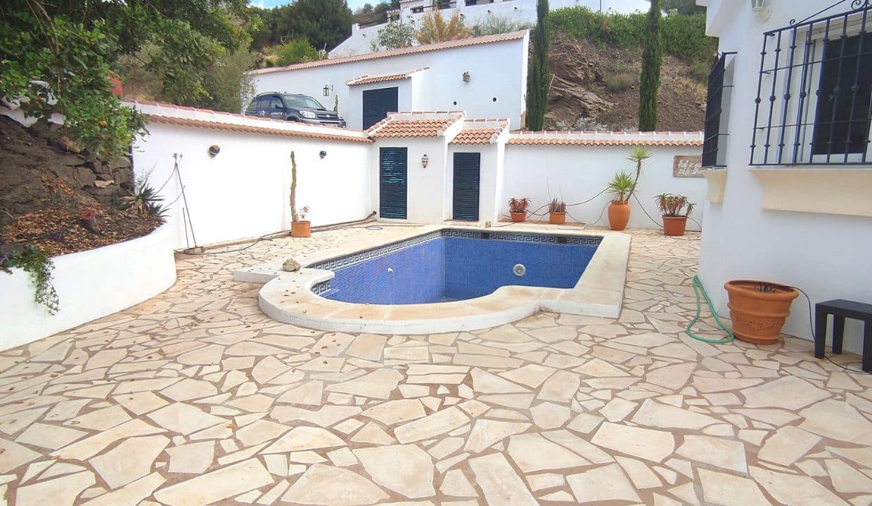 5 soveværelse Villa til salg i Competa med swimmingpool - € 399.000 (Ref: 7724306)