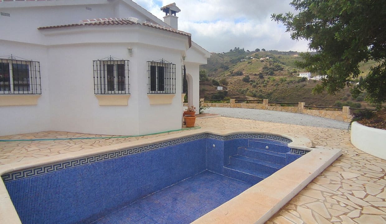 5 soveværelse Villa til salg i Competa med swimmingpool - € 399.000 (Ref: 7724306)