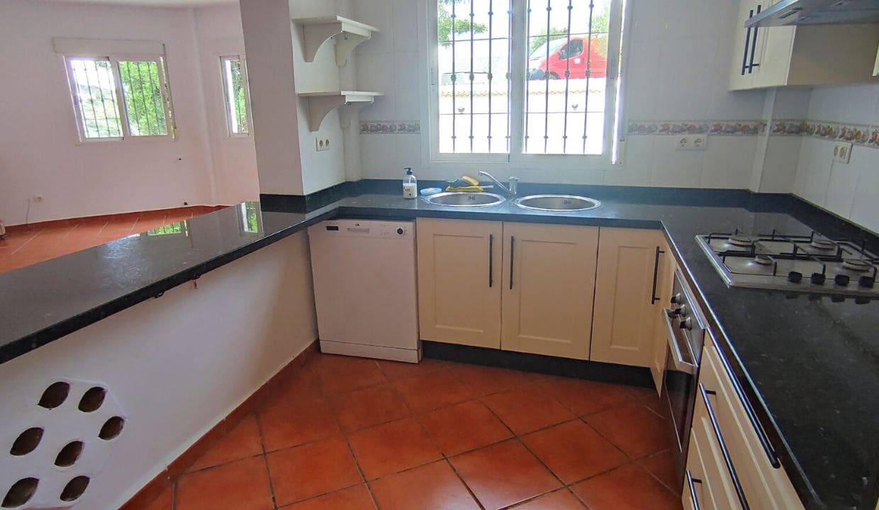 5 soveværelse Villa til salg i Competa med swimmingpool - € 399.000 (Ref: 7724306)