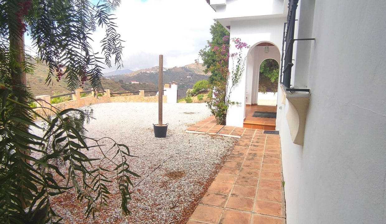 5 soveværelse Villa til salg i Competa med swimmingpool - € 399.000 (Ref: 7724306)