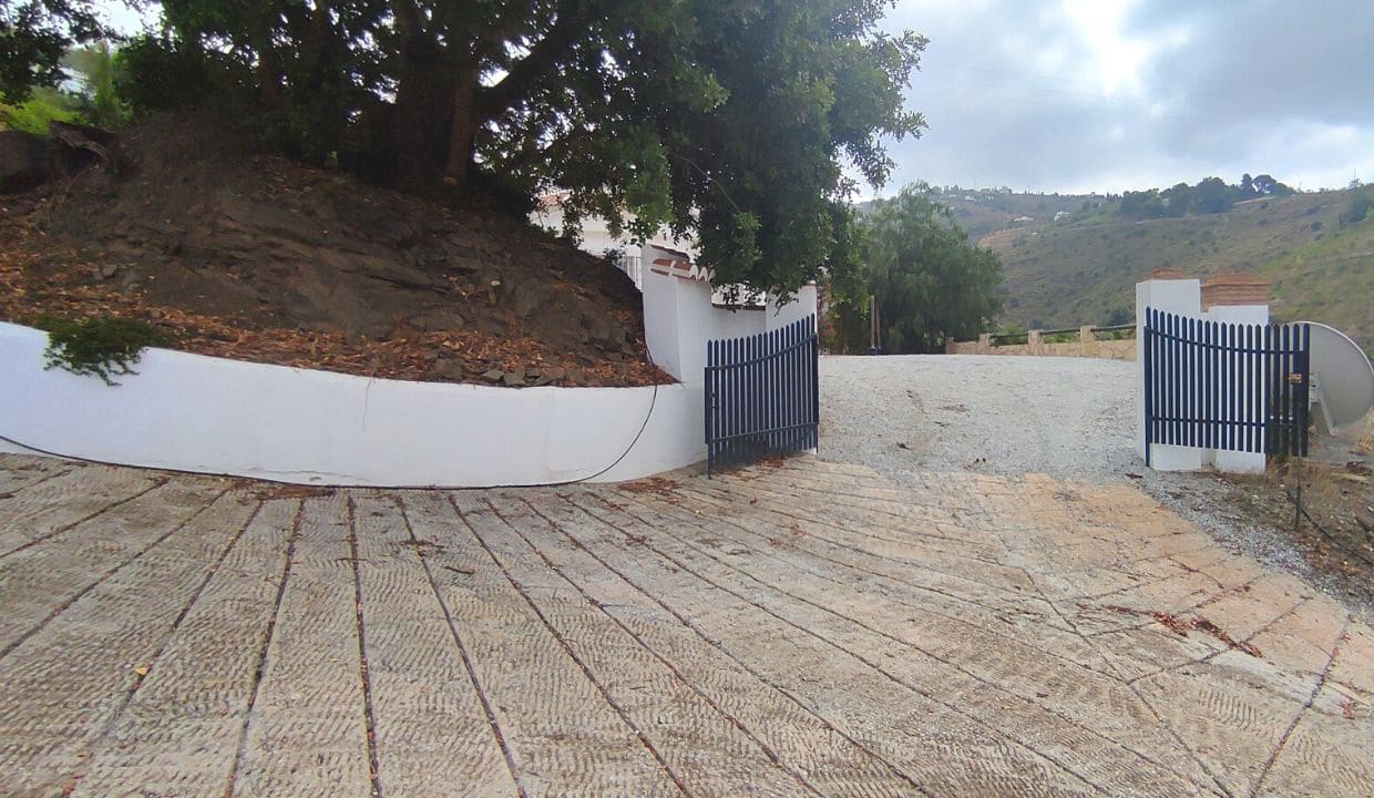 5 soveværelse Villa til salg i Competa med swimmingpool - € 399.000 (Ref: 7724306)