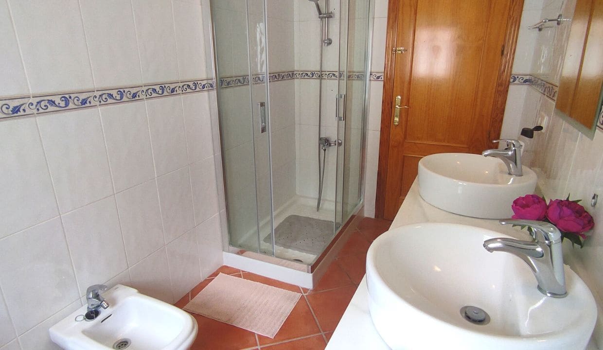 5 soveværelse Villa til salg i Competa med swimmingpool - € 399.000 (Ref: 7724306)