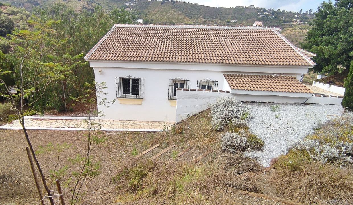 5 soveværelse Villa til salg i Competa med swimmingpool - € 399.000 (Ref: 7724306)