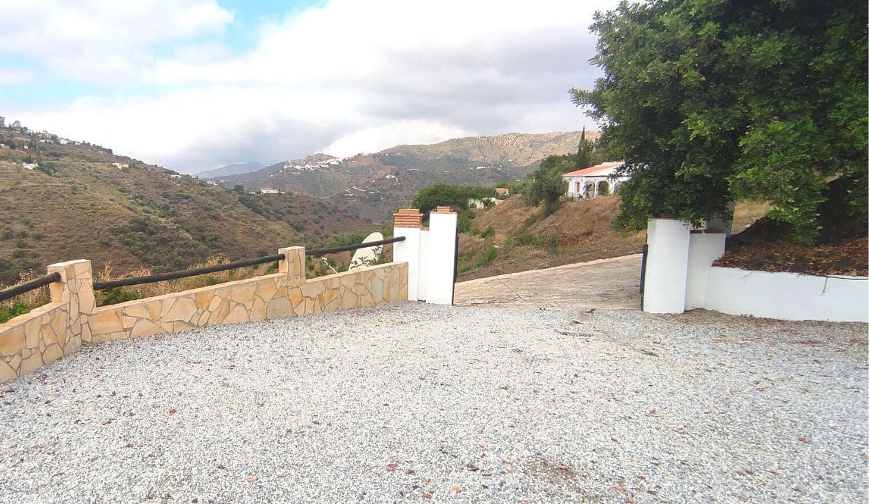 5 soveværelse Villa til salg i Competa med swimmingpool - € 399.000 (Ref: 7724306)