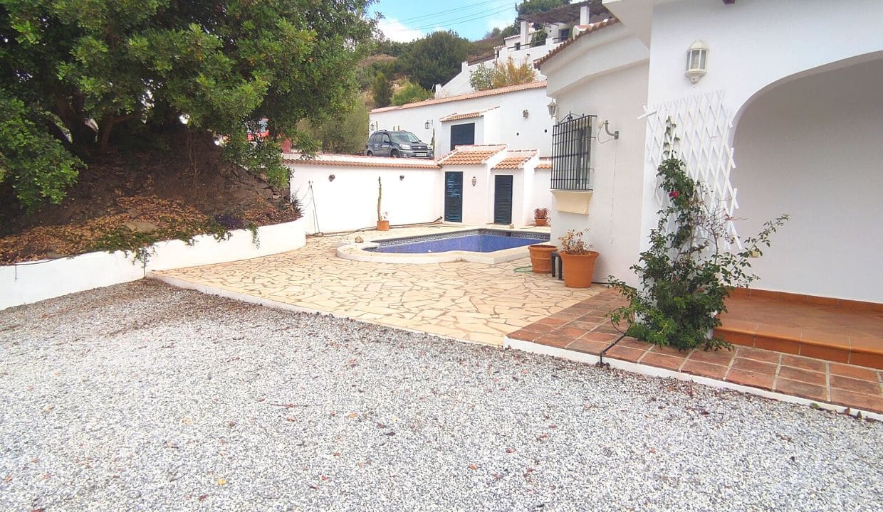 5 soveværelse Villa til salg i Competa med swimmingpool - € 399.000 (Ref: 7724306)