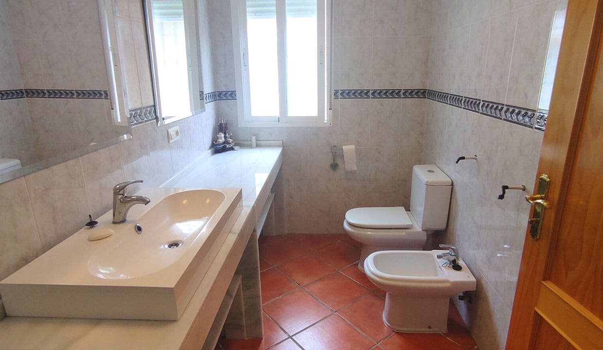 5 soveværelse Villa til salg i Competa med swimmingpool - € 399.000 (Ref: 7724306)