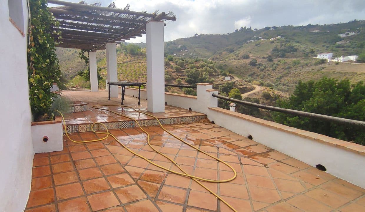 5 soveværelse Villa til salg i Competa med swimmingpool - € 399.000 (Ref: 7724306)