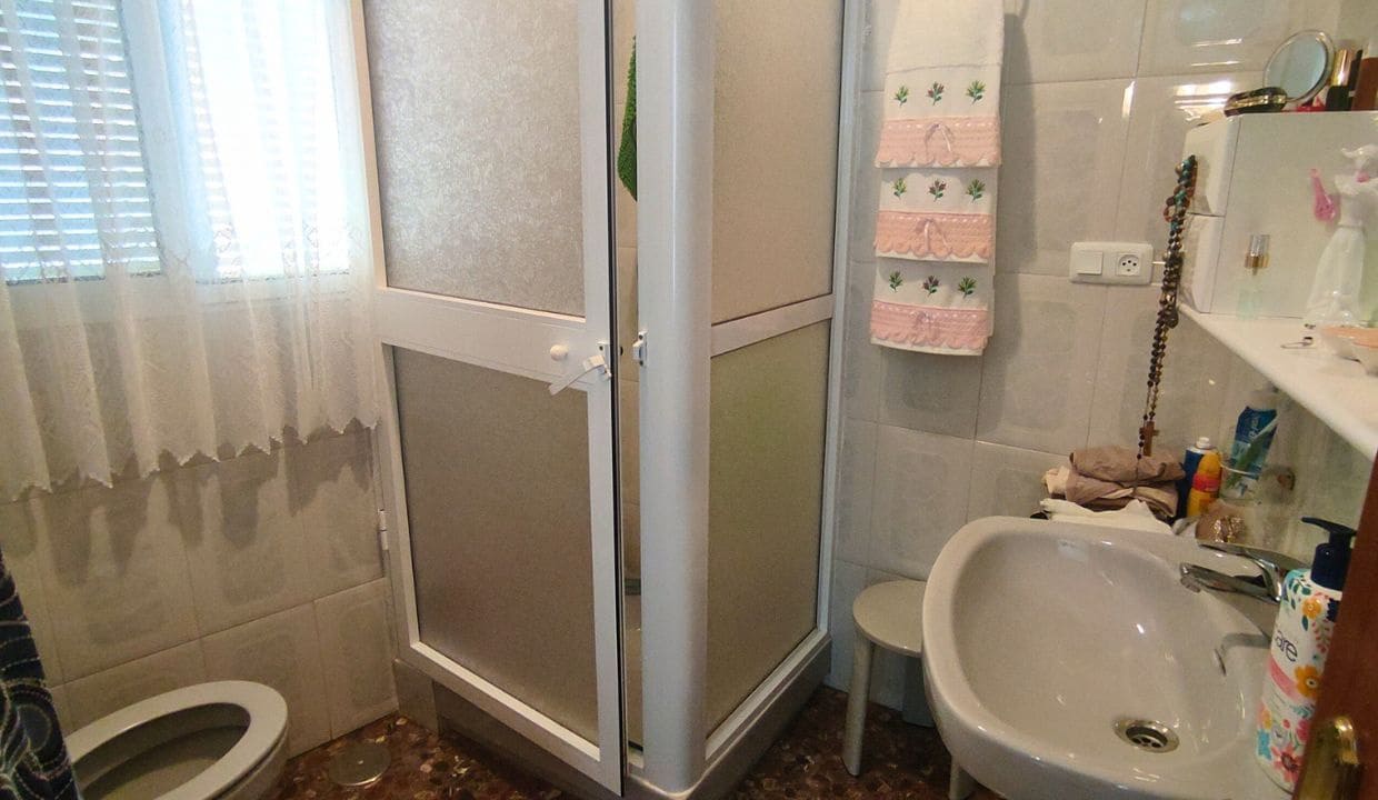 4 soverom Hus til salgs i Sayalonga - € 206 500 (Ref: 7797824)