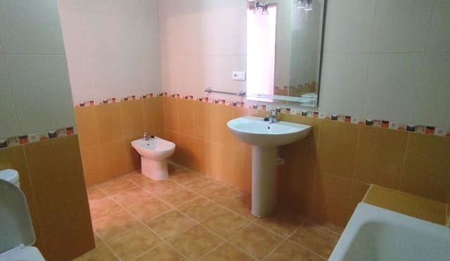 2 sovrum Hus till salu i Sayalonga med garage - 199 000 € (Ref: 7856337)