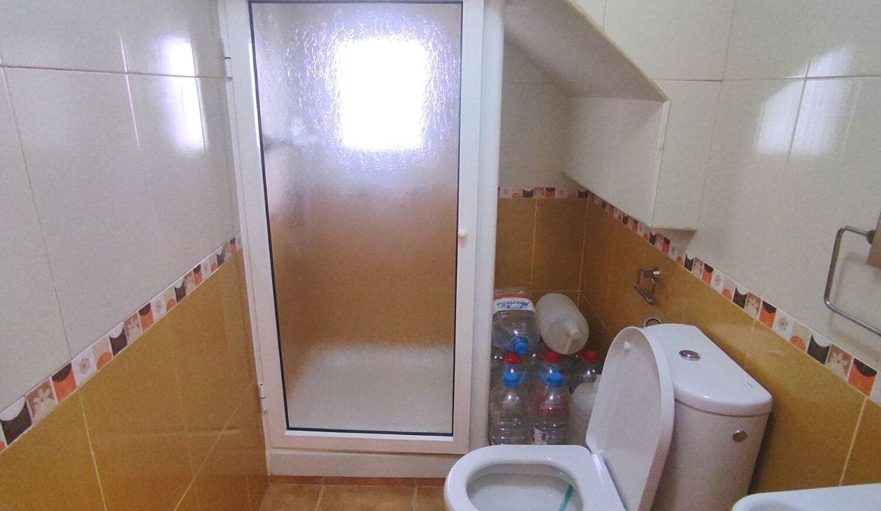 2 soveværelse Byhus til salg i Sayalonga med garage - € 199.000 (Ref: 7856337)