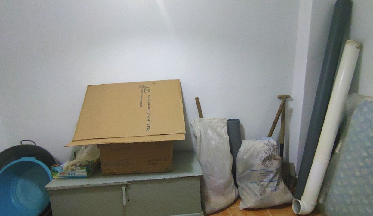 2 soveværelse Byhus til salg i Sayalonga med garage - € 199.000 (Ref: 7856337)