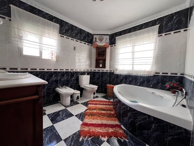 Casa de 3 habitaciones en Cómpeta en alquiler - 920 € (Ref: 8148690)