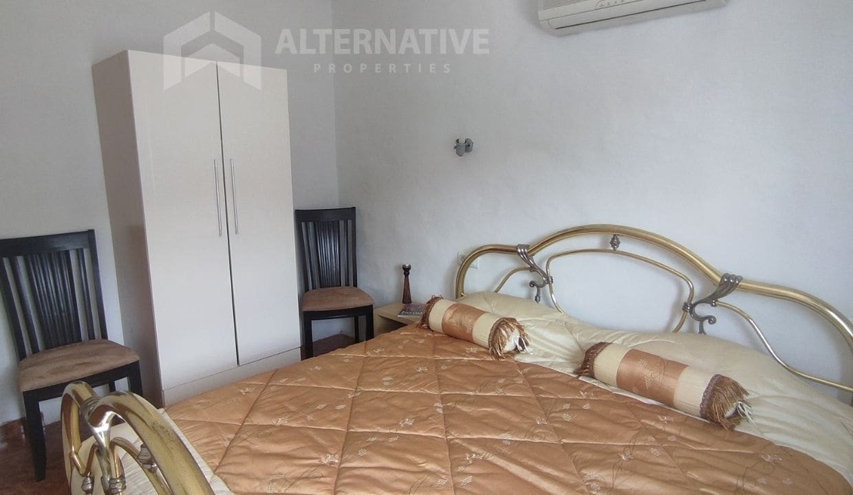 5 soveværelse Villa til salg i Competa med swimmingpool garage - € 345.000 (Ref: 8318670)