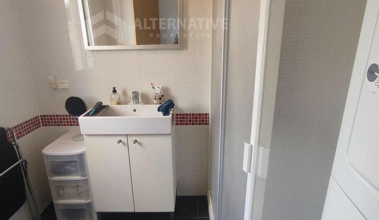 5 soveværelse Villa til salg i Competa med swimmingpool garage - € 345.000 (Ref: 8318670)