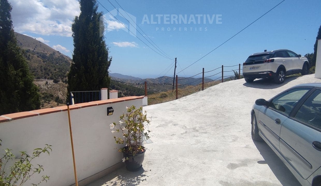 5 soveværelse Villa til salg i Competa med swimmingpool garage - € 345.000 (Ref: 8318670)