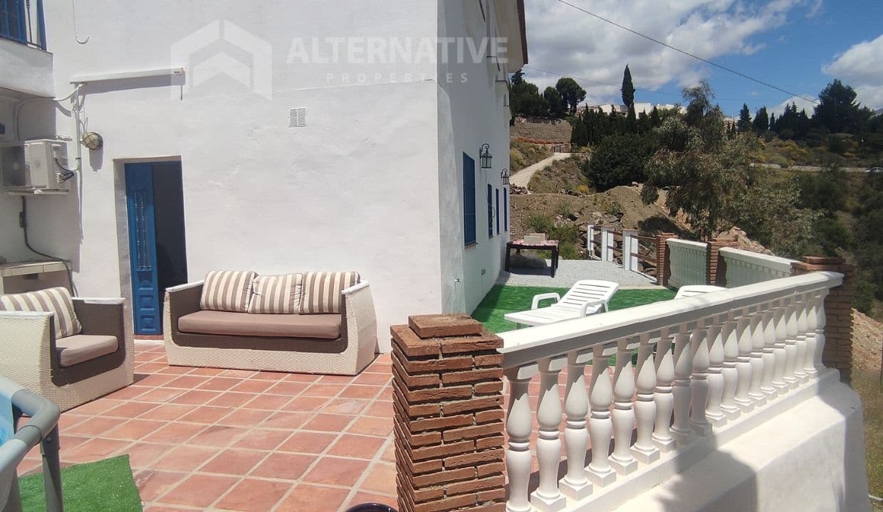 5 soveværelse Villa til salg i Competa med swimmingpool garage - € 345.000 (Ref: 8318670)