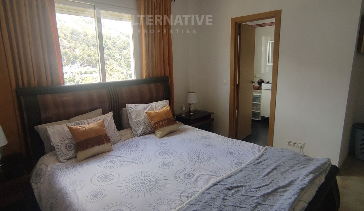 5 soveværelse Villa til salg i Competa med swimmingpool garage - € 345.000 (Ref: 8318670)