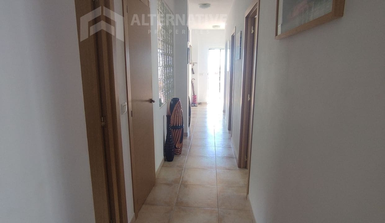 5 soveværelse Villa til salg i Competa med swimmingpool garage - € 345.000 (Ref: 8318670)