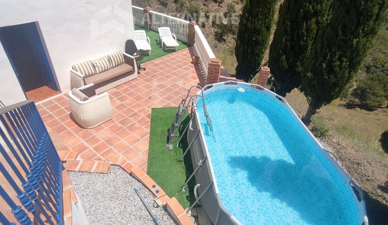 5 soveværelse Villa til salg i Competa med swimmingpool garage - € 345.000 (Ref: 8318670)