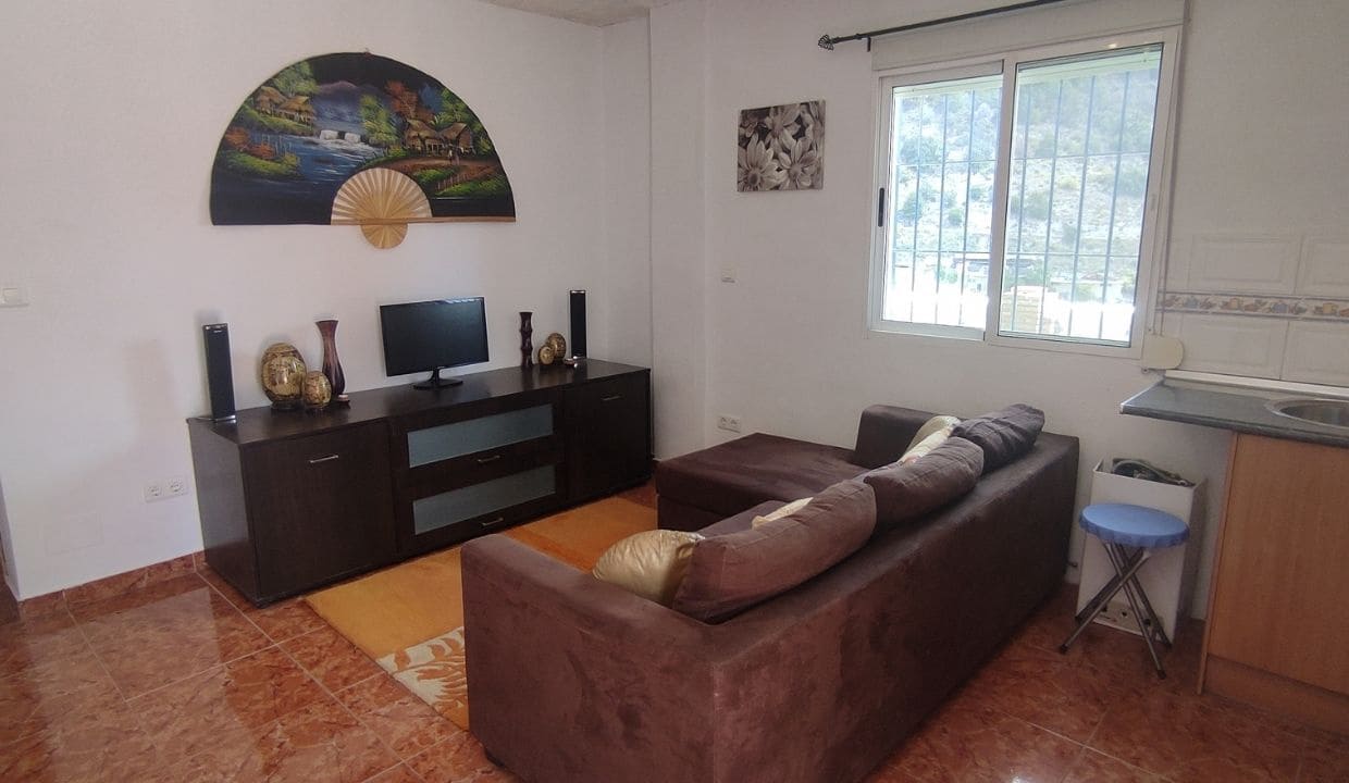 5 soveværelse Villa til salg i Competa med swimmingpool garage - € 345.000 (Ref: 8318670)