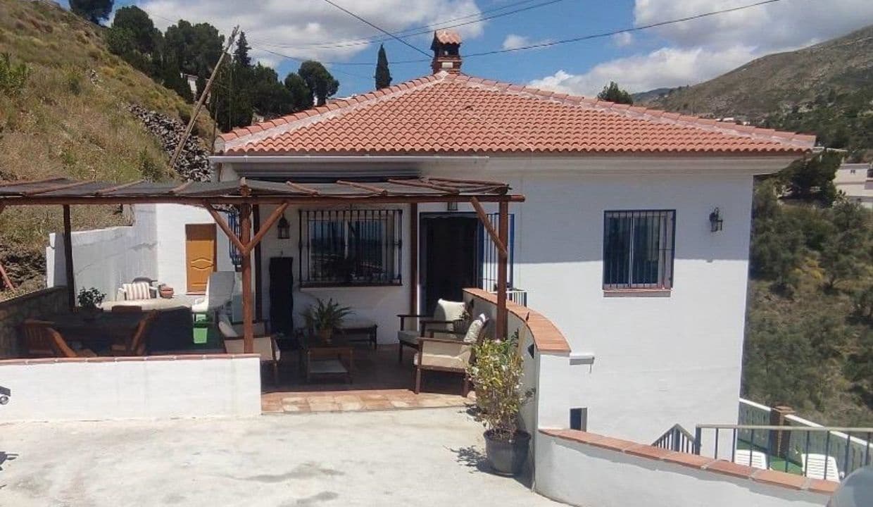 5 soveværelse Villa til salg i Competa med swimmingpool garage - € 345.000 (Ref: 8318670)