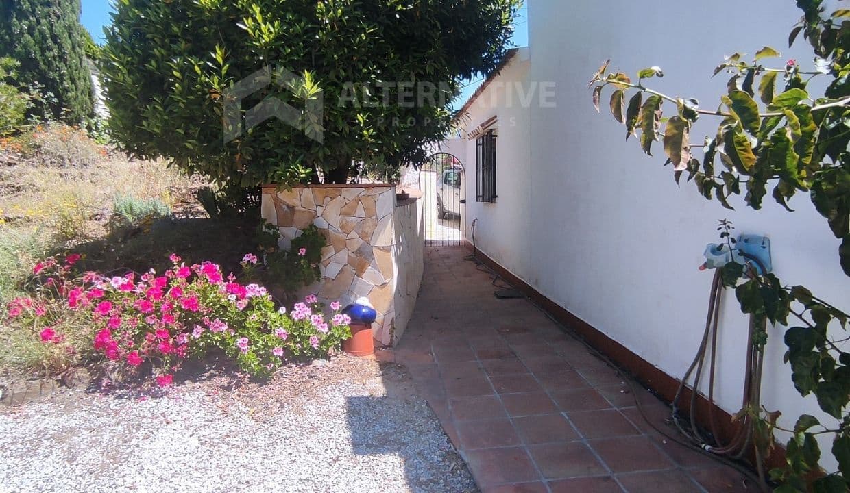 2 soveværelse Villa til salg i Competa med garage - € 249.000 (Ref: 8318742)