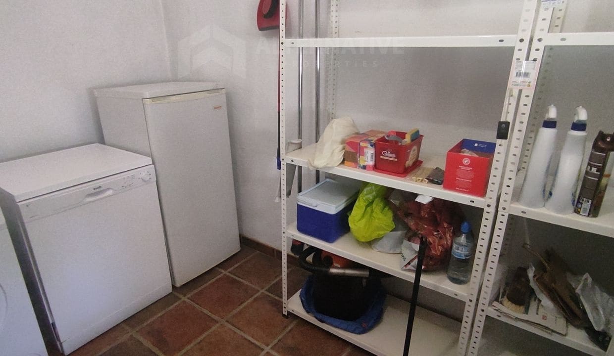 2 soveværelse Villa til salg i Competa med garage - € 249.000 (Ref: 8318742)