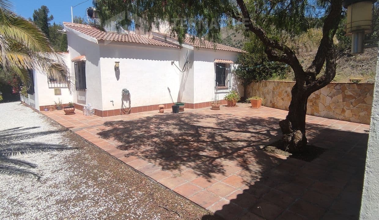 2 soveværelse Villa til salg i Competa med garage - € 249.000 (Ref: 8318742)