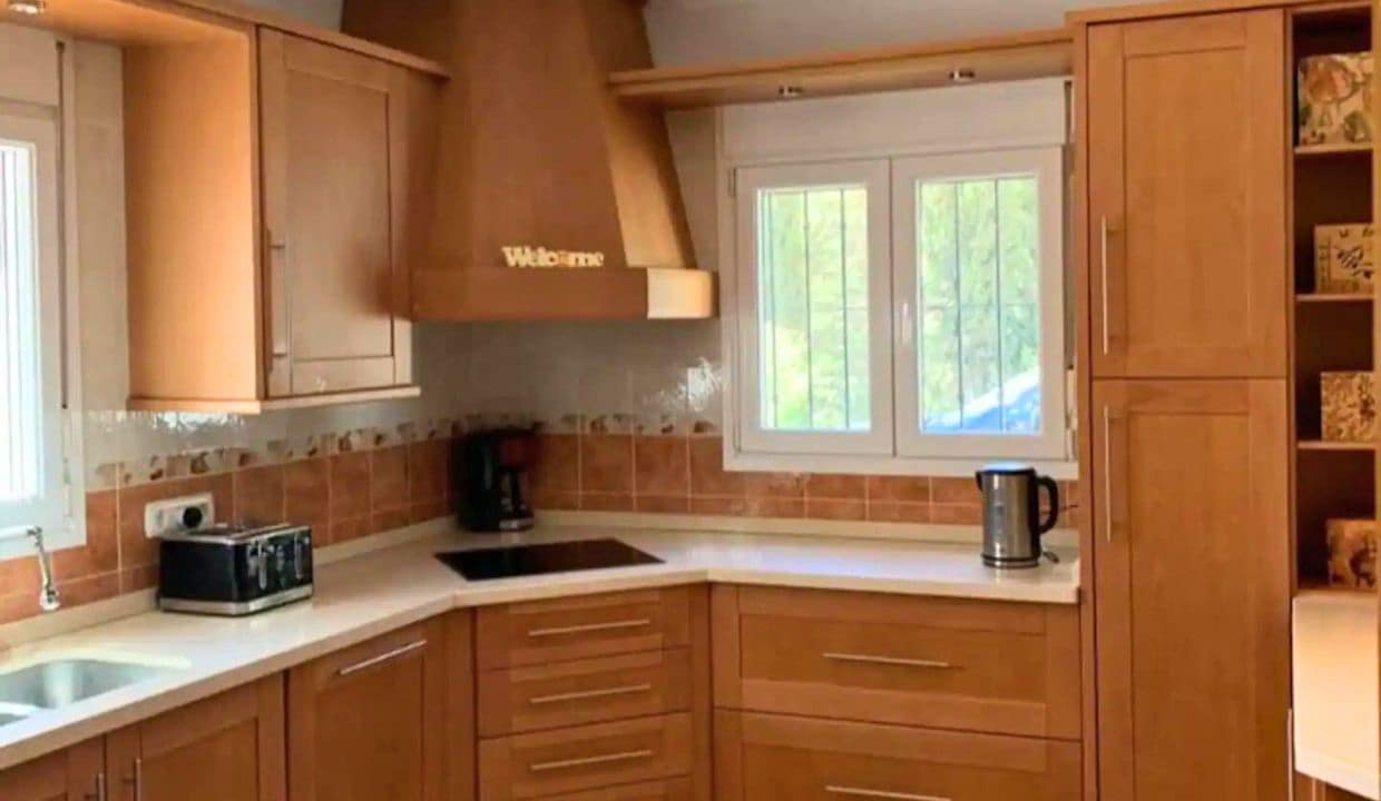 Willa do wynajęcia w Competa z basenem garażem - 1 220 € (Ref: 8363963)