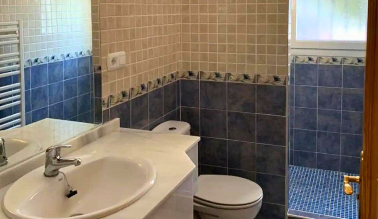 Willa do wynajęcia w Competa z basenem garażem - 1 220 € (Ref: 8363963)