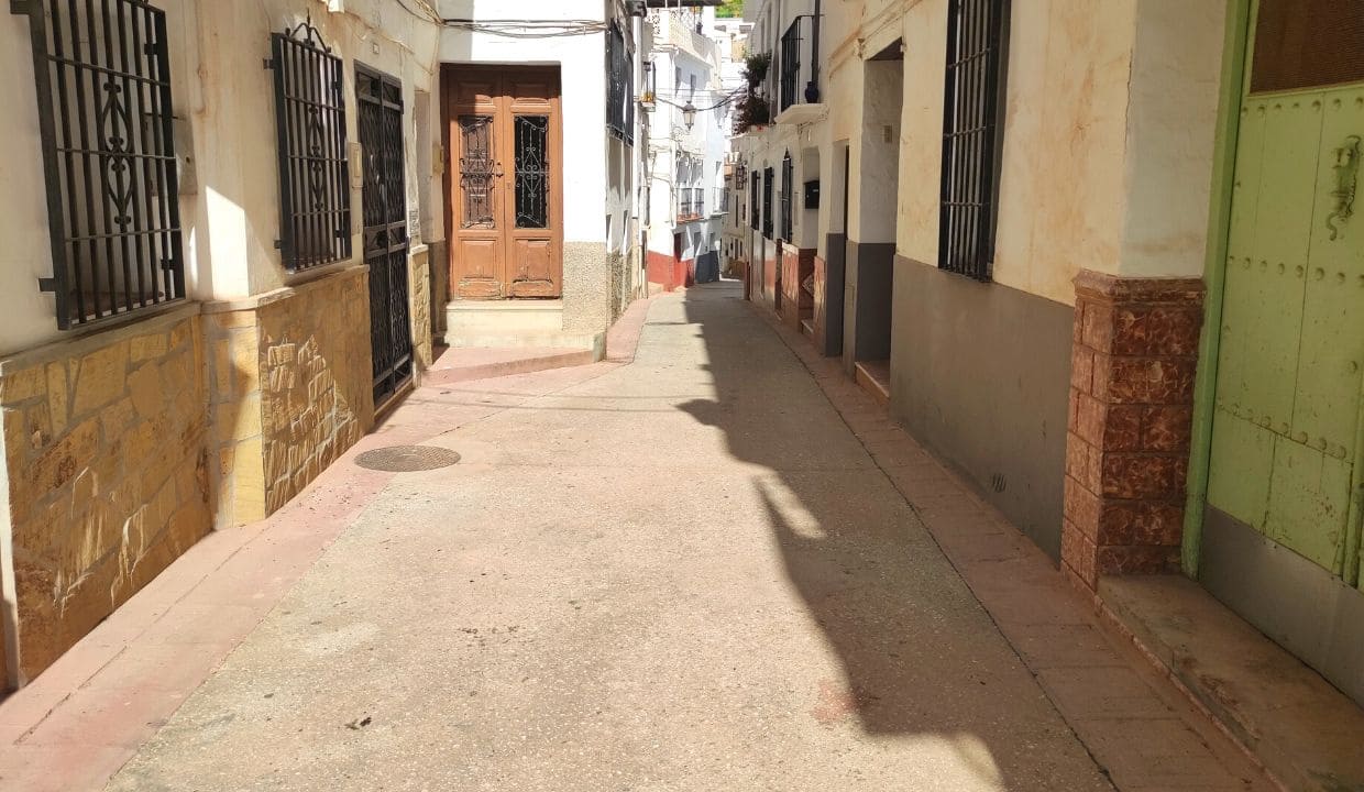 9 quarto Casa em Banda para venda em Competa - 290 000 € (Ref: 8386045)