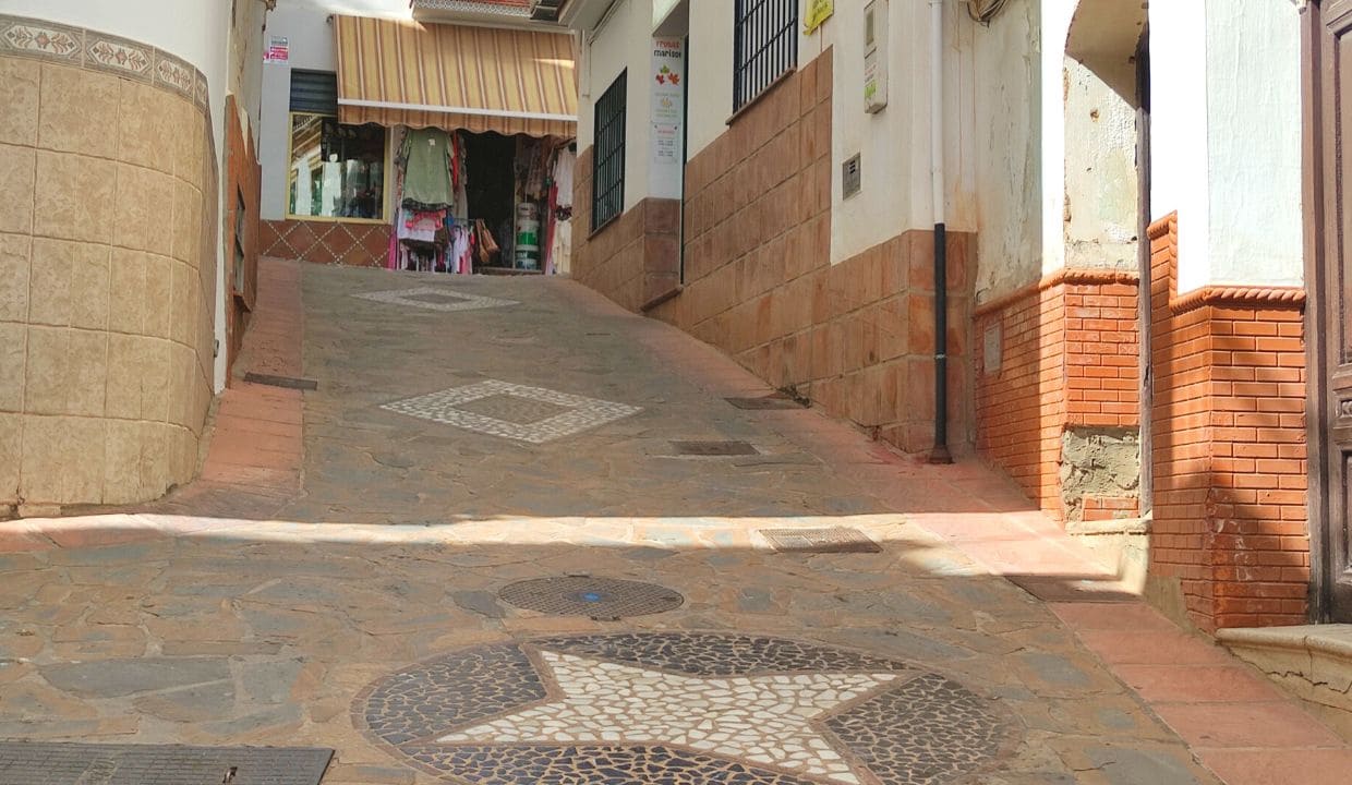 9 quarto Casa em Banda para venda em Competa - 290 000 € (Ref: 8386045)