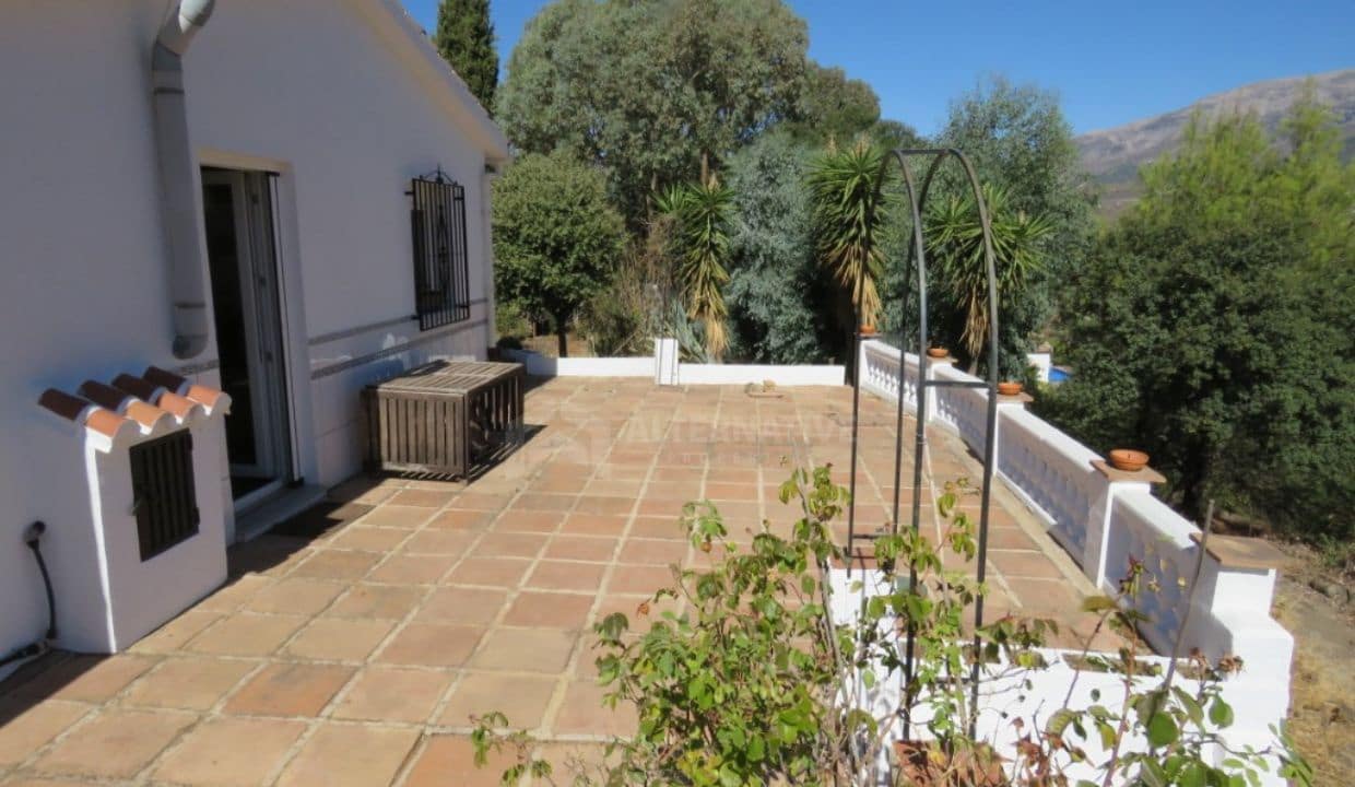 3 soveværelse Villa til salg i Competa med garage - € 240.000 (Ref: 8439580)