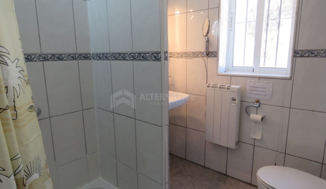 3 soveværelse Villa til salg i Competa med garage - € 240.000 (Ref: 8439580)