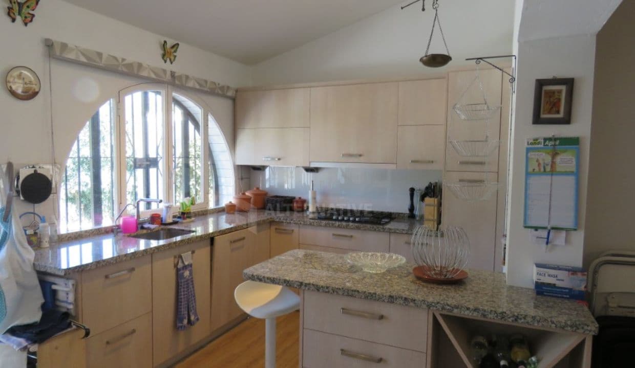 3 soveværelse Villa til salg i Competa med garage - € 240.000 (Ref: 8439580)