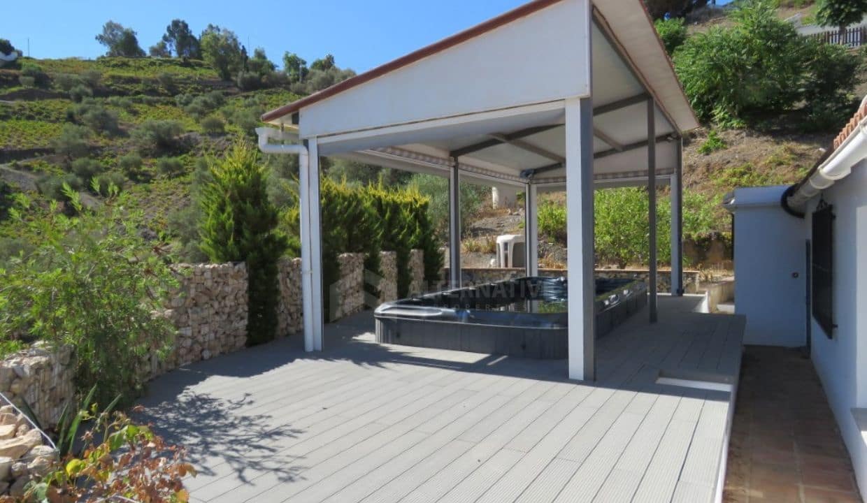 3 soveværelse Villa til salg i Competa med garage - € 240.000 (Ref: 8439580)