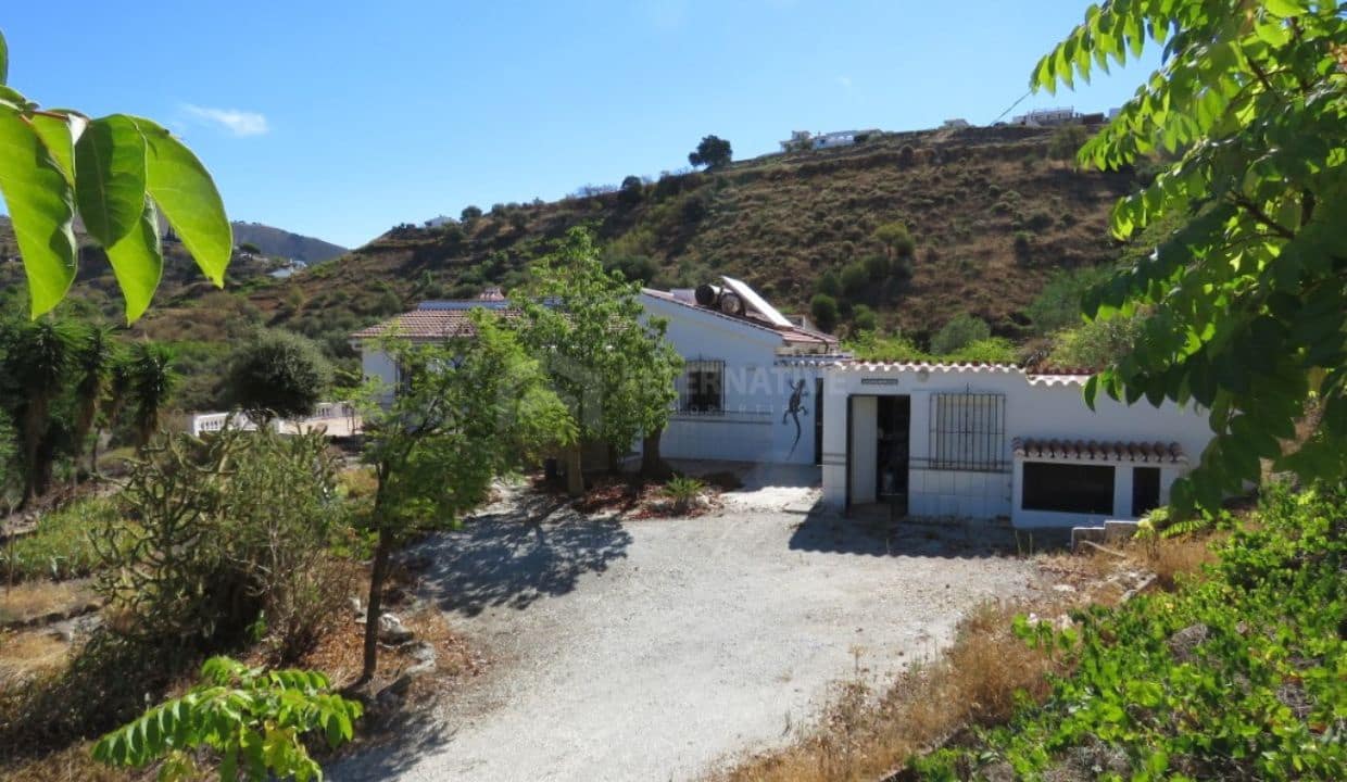 3 soveværelse Villa til salg i Competa med garage - € 240.000 (Ref: 8439580)