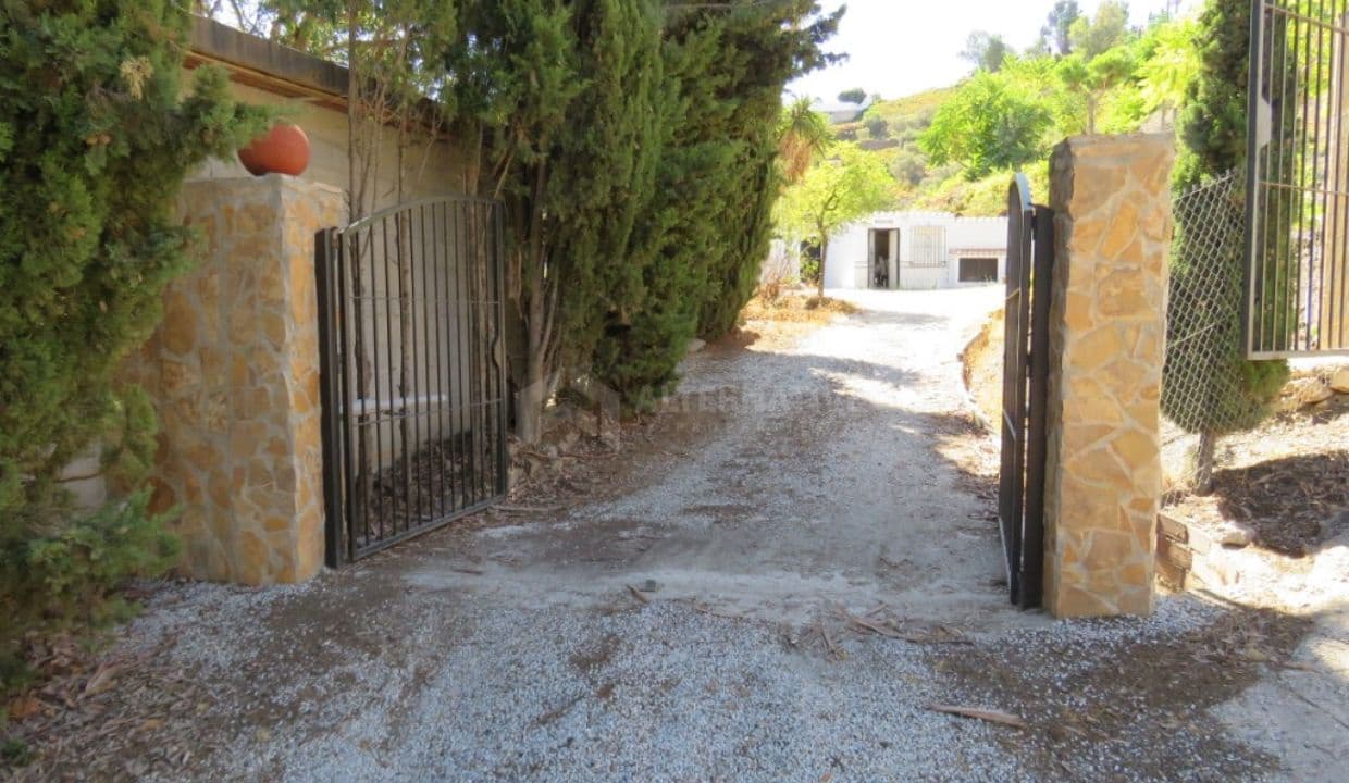 3 soveværelse Villa til salg i Competa med garage - € 240.000 (Ref: 8439580)