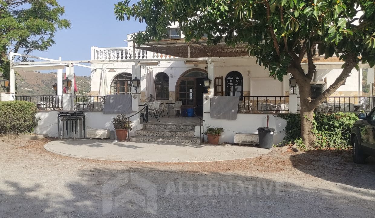 5 soveværelse Erhverv til salg i Competa med garage - € 695.000 (Ref: 8457359)