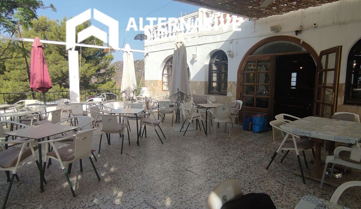 5 soveværelse Erhverv til salg i Competa med garage - € 695.000 (Ref: 8457359)