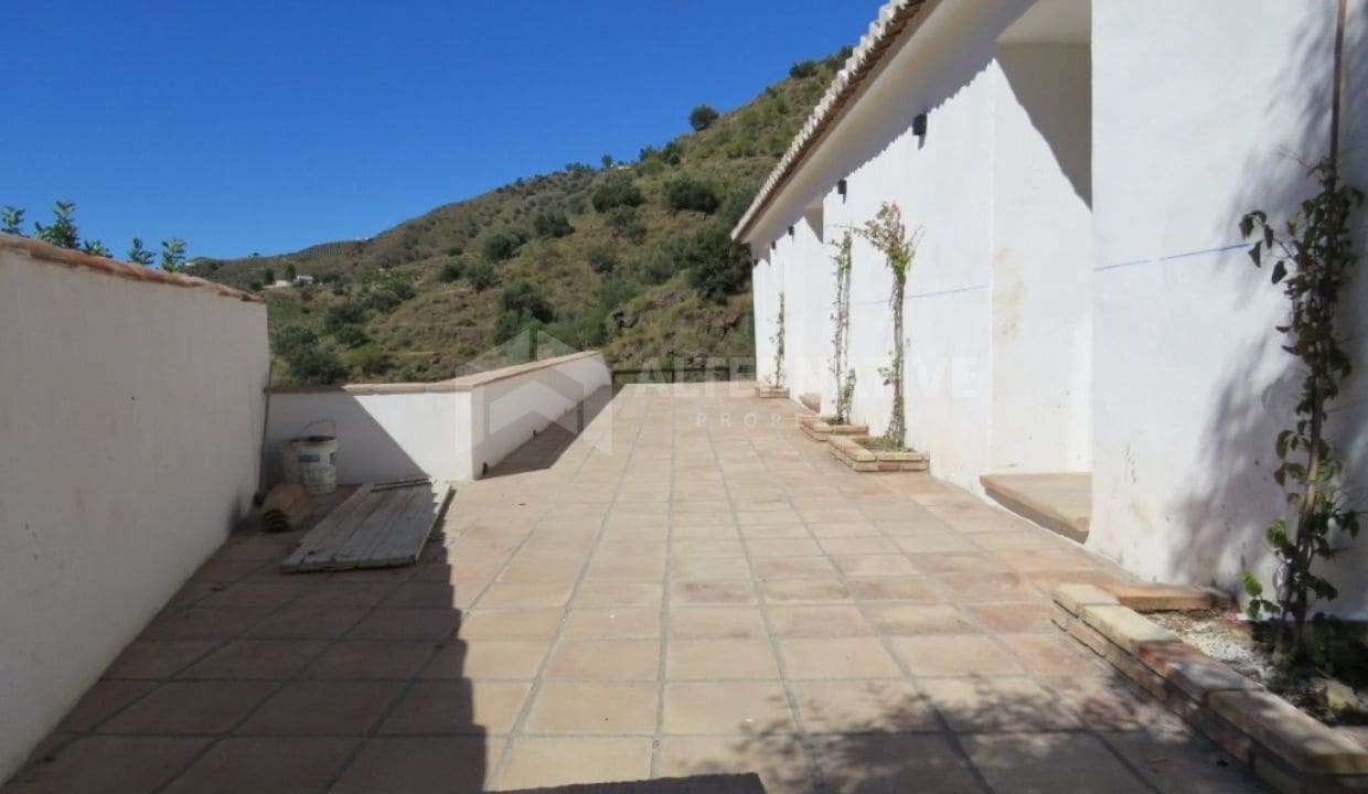 3 soveværelse Finca/Landehus til salg i Competa med garage - € 190.000 (Ref: 8479681)