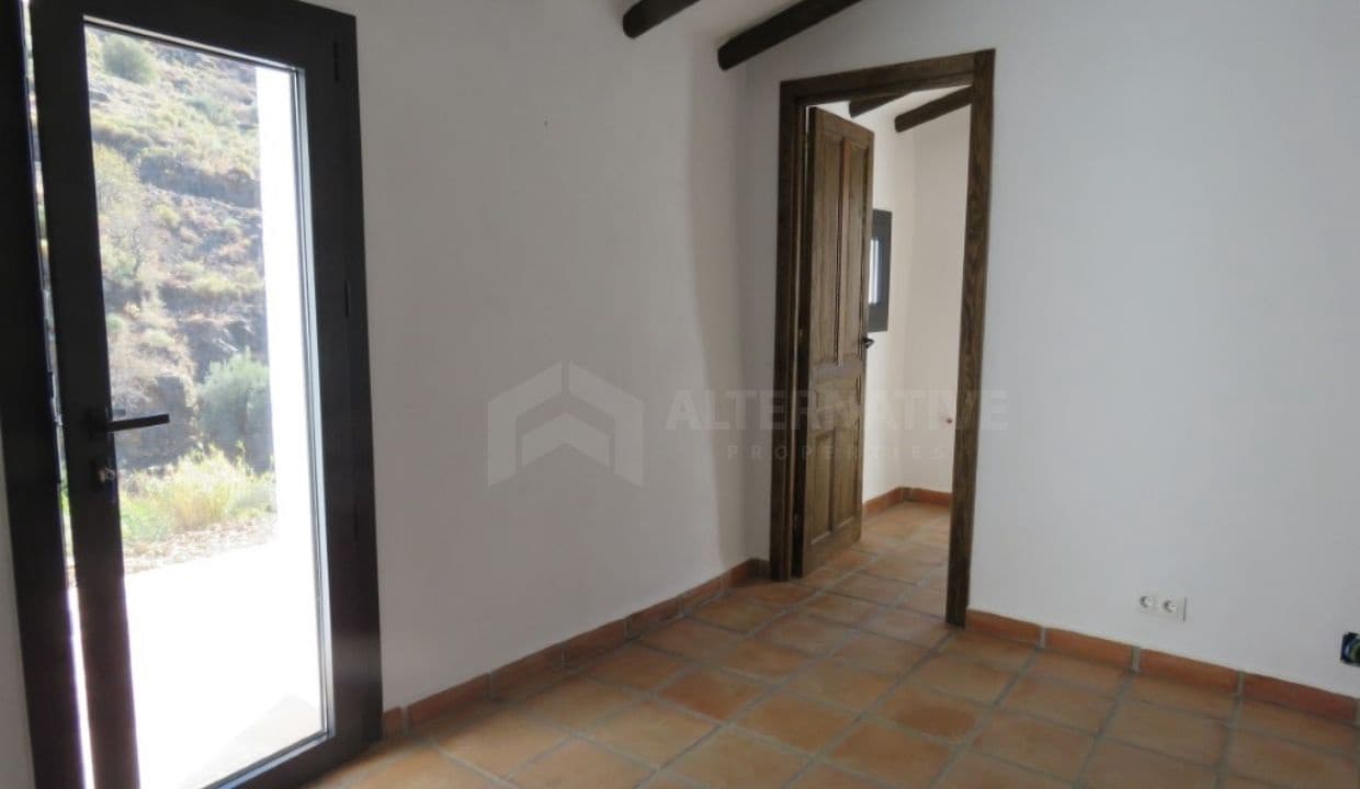 3 soveværelse Finca/Landehus til salg i Competa med garage - € 190.000 (Ref: 8479681)