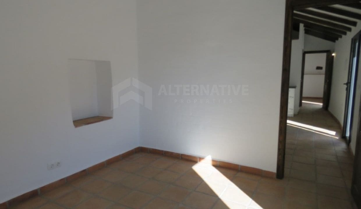 3 soveværelse Finca/Landehus til salg i Competa med garage - € 190.000 (Ref: 8479681)