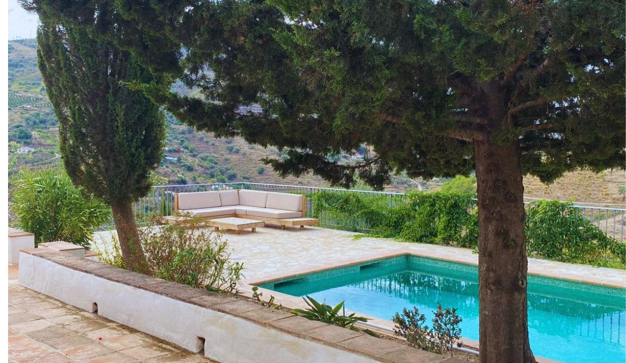 2 soveværelse Villa til leje i Competa med swimmingpool garage - € 1.250 (Ref: 8532838)