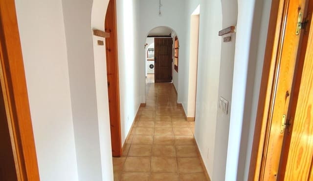 4 slaapkamer Villa te huur in Cómpeta met zwembad - € 1.200 (Ref: 8615687)